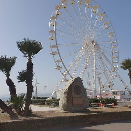 T2 Climatise A 5 Minutes A Pied De La Plage Avec Parking, Piscine Et Wifi Fréjus Εξωτερικό φωτογραφία