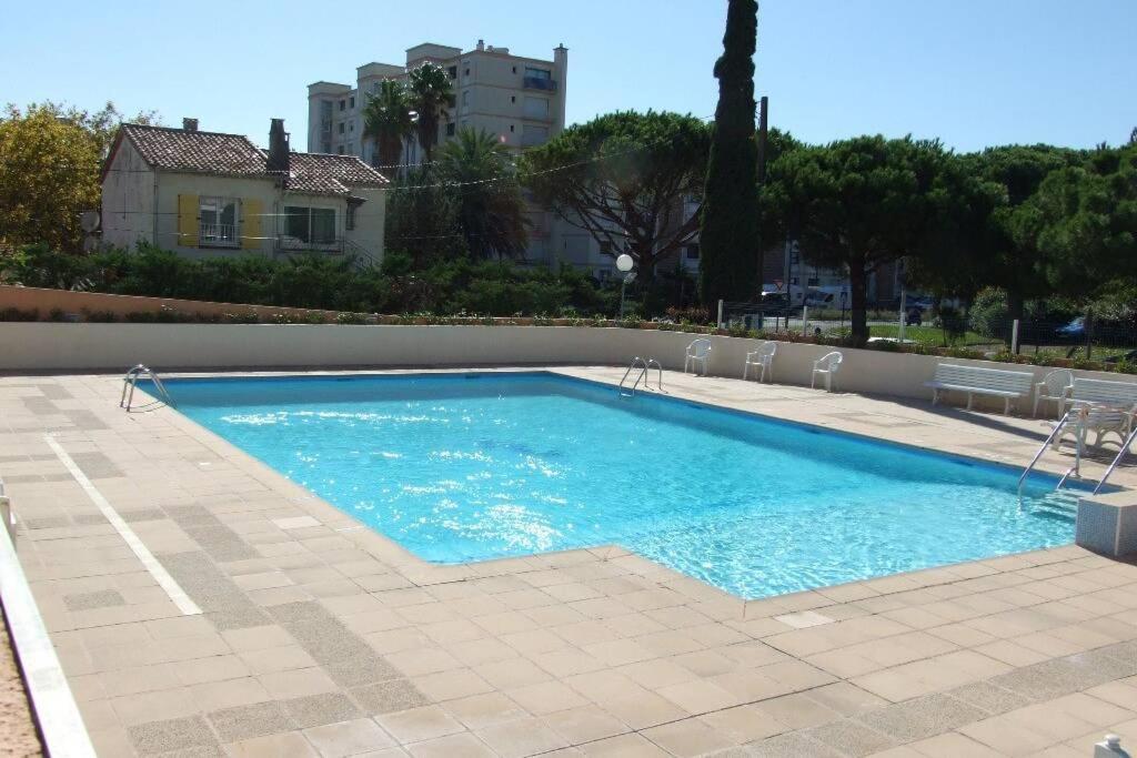 T2 Climatise A 5 Minutes A Pied De La Plage Avec Parking, Piscine Et Wifi Fréjus Εξωτερικό φωτογραφία